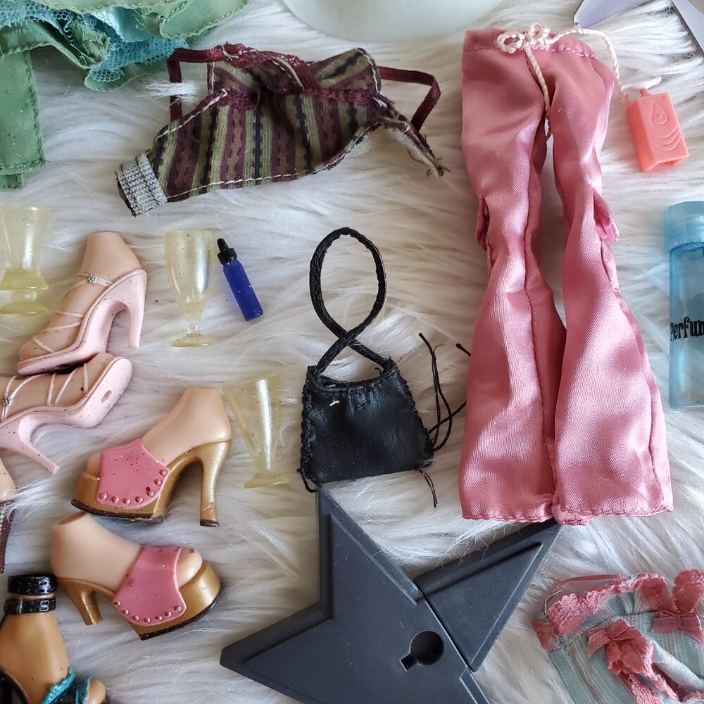 Bratz Vintage Clothes, Shoes & Accessories - Picture 6 of 9